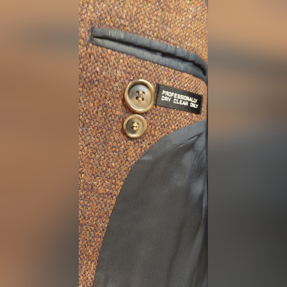 Classic Men's Brown Blazer - Picture 7 of 9